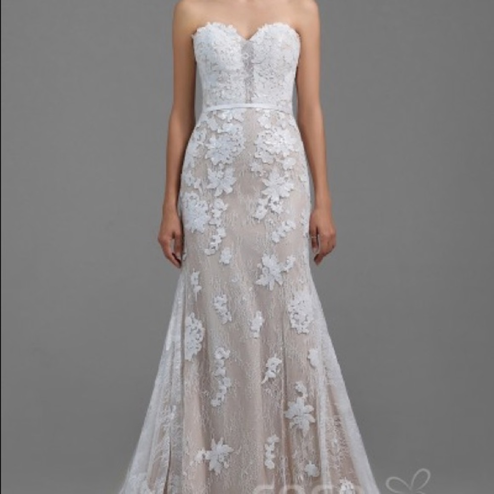 Mermaid trumpet wedding dress